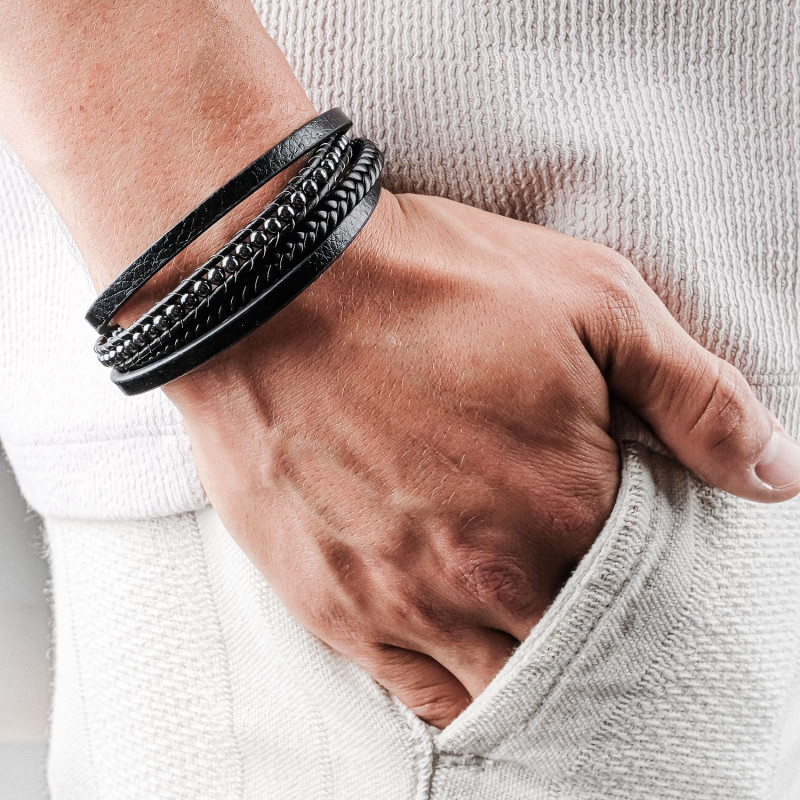 Hematit Doğaltaş Ve Deri Çoklu Bileklik Hematit Doğaltaş Ve Deri Çoklu Bileklik