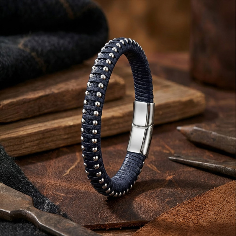 Lacivert Deri Ve Damla Çelik Zincirli Bileklik Lacivert Deri Ve Damla Çelik Zincirli Bileklik