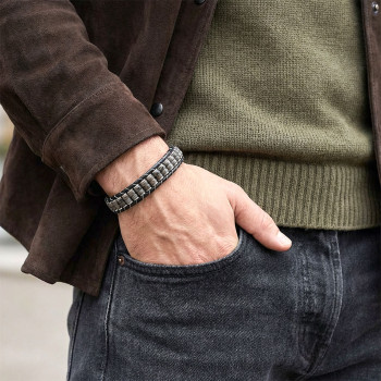 Spektrolit & Hematit Çelik Örgülü Deri Bileklik Spektrolit & Hematit Çelik Örgülü Deri Bileklik